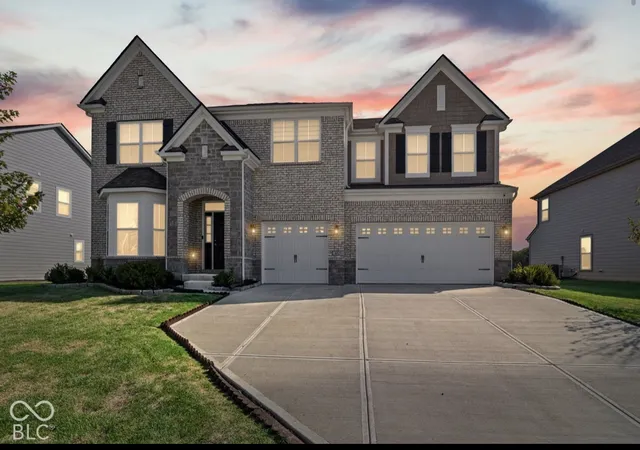 Photo 3 of Single family home for sale at 6525 Gulfwood Dr, Brownsburg, IN 46112 | MLS# 22128384 | Listing updated on 2026-10-06