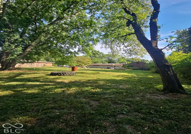 Photo 2 of Single family home for sale at 3342 Hillcrest Dr, Indianapolis, IN 46227 | MLS# 22128387 | Listing updated on 2026-10-01