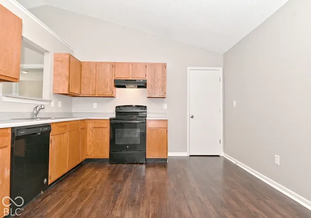 Photo 3 of Single family home for sale at 2265 Lakecrest Dr, Columbus, IN 47201 | MLS# 22128395 | Listing updated on 2026-10-02