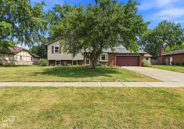 Photo 1 of Single family home for sale at 1159 Cambridge Dr, Greenwood, IN 46142 | MLS# 22128397 | Listing updated on 2026-09-29