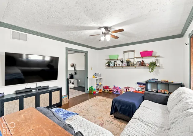 Photo 4 of Single family home for sale at 1159 Cambridge Dr, Greenwood, IN 46142 | MLS# 22128397 | Listing updated on 2026-09-29