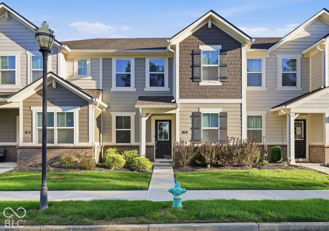 Photo 2 of Condo for sale at 7218 Governors Row, Avon, IN 46123 | MLS# 22128398 | Listing updated on 2026-09-30