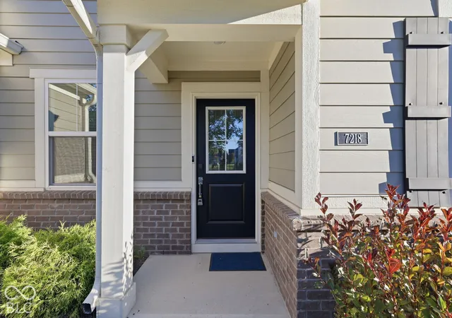 Photo 3 of Condo for sale at 7218 Governors Row, Avon, IN 46123 | MLS# 22128398 | Listing updated on 2026-09-30