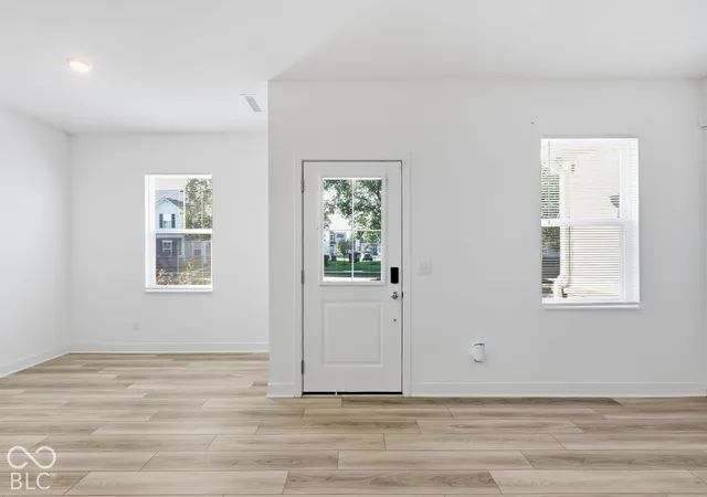 Photo 4 of Condo for sale at 7218 Governors Row, Avon, IN 46123 | MLS# 22128398 | Listing updated on 2026-09-30