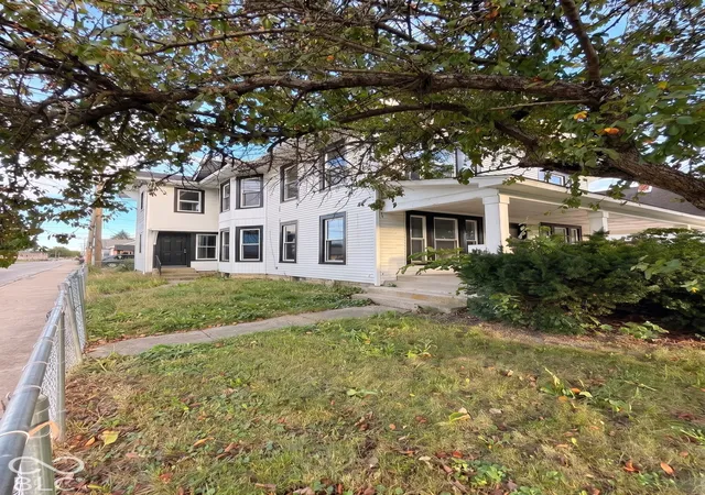 Photo 3 of Single family home for sale at 2358 N Grand Ave, Connersville, IN 47331 | MLS# 22128401 | Listing updated on 2026-10-20