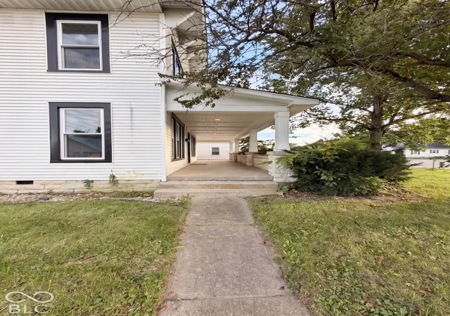 Photo 4 of Single family home for sale at 2358 N Grand Ave, Connersville, IN 47331 | MLS# 22128401 | Listing updated on 2026-10-20