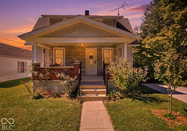 Photo 1 of Single family home for sale at 733 S Park Ave, Batesville, IN 47006 | MLS# 22128405 | Listing updated on 2026-09-30