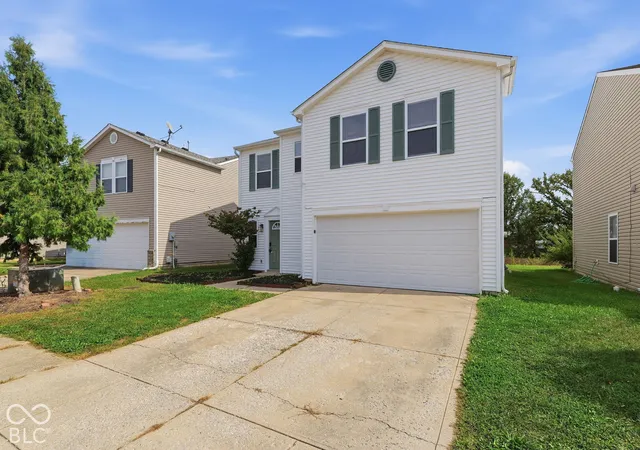 Photo 2 of Single family home for sale at 2489 Harvest Moon Dr, Greenwood, IN 46143 | MLS# 22128406 | Listing updated on 2026-10-02