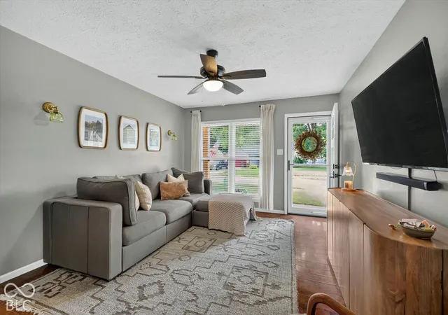 Photo 4 of Single family home for sale at 5754 Pemberly Dr, Indianapolis, IN 46221 | MLS# 22128423 | Listing updated on 2026-09-28