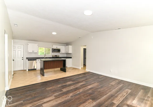 Photo 3 of Single family home for sale at 9226 Rochelle Dr, Indianapolis, IN 46235 | MLS# 22128425 | Listing updated on 2026-10-02