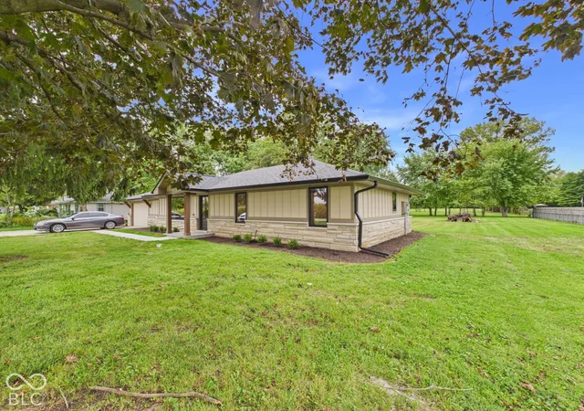 Photo 2 of Single family home for sale at 2623 S Central Way, Anderson, IN 46011 | MLS# 22128429 | Listing updated on 2026-09-28