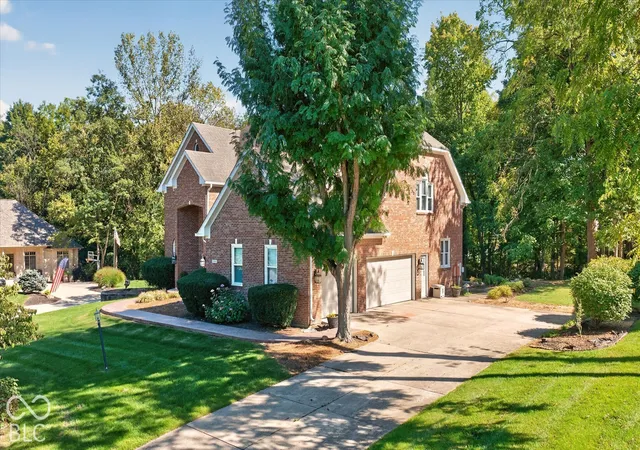 Photo 3 of Sale Pending at 12065 Watermark Ct, Indianapolis, IN 46236 | MLS# 22128431 | Listing updated on 2026-10-05