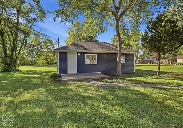 Photo 3 of Single family home for sale at 20 N Galeston Ave, Indianapolis, IN 46229 | MLS# 22128439 | Listing updated on 2026-09-30
