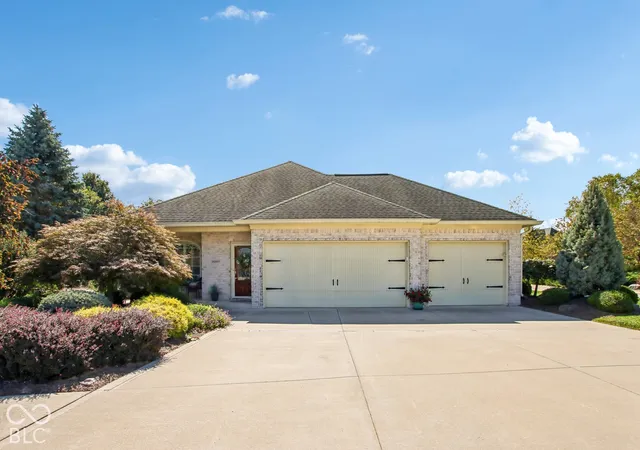 Photo 1 of Single family home for sale at 3397 Nottinghill Dr E, Plainfield, IN 46168 | MLS# 22128441 | Listing updated on 2026-10-02