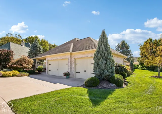 Photo 3 of Single family home for sale at 3397 Nottinghill Dr E, Plainfield, IN 46168 | MLS# 22128441 | Listing updated on 2026-10-02