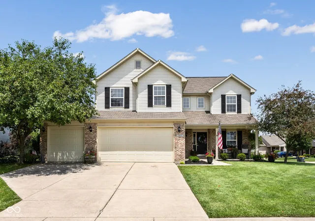 Single family home for sale at 2824 Sonnet Dr, Anderson, IN 46013 | MLS# 22128448