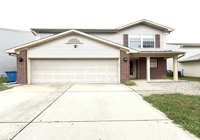 Photo 1 of Single family home for sale at 7704 Lake Vista Ln, Indianapolis, IN 46217 | MLS# 22128452 | Listing updated on 2026-09-28