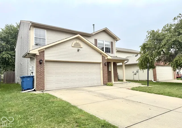 Photo 3 of Single family home for sale at 7704 Lake Vista Ln, Indianapolis, IN 46217 | MLS# 22128452 | Listing updated on 2026-09-28