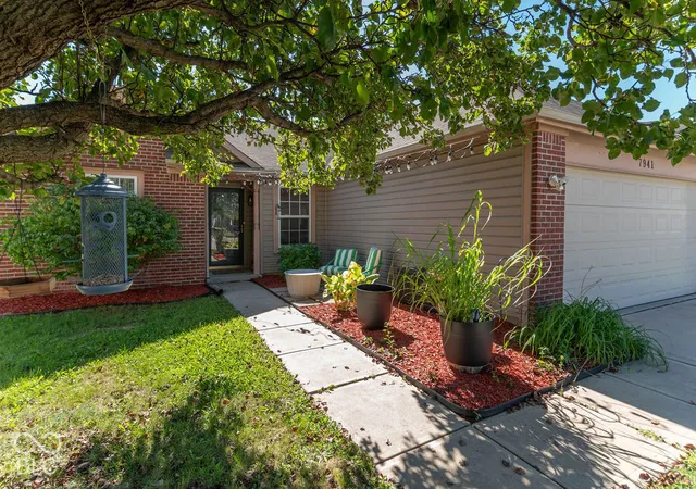 Photo 3 of Single family home for sale at 7941 Begonia Ct, Camby, IN 46113 | MLS# 22128454 | Listing updated on 2026-10-06