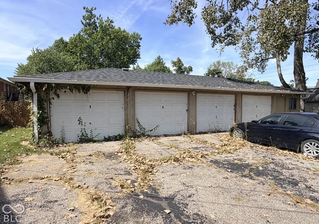 Photo 3 of Multi family home for sale at 6028 Laurel Hall Dr, Indianapolis, IN 46226 | MLS# 22128457 | Listing updated on 2026-09-29