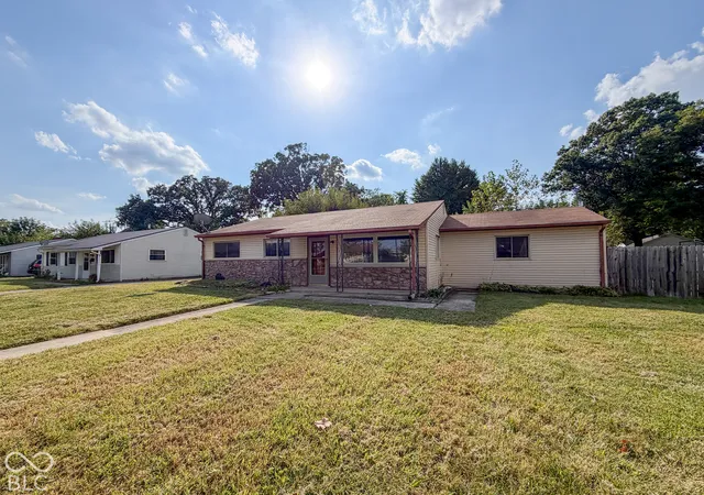 Photo 4 of Single family home for sale at 432 S Kenmore Rd, Indianapolis, IN 46219 | MLS# 22128476 | Listing updated on 2026-09-29