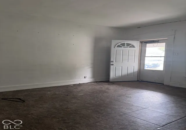 Photo 3 of House for sale at 1535 8th Avenue, Terre Haute, IN 47804 | MLS# 22128492 | Listing updated on 2026-09-28