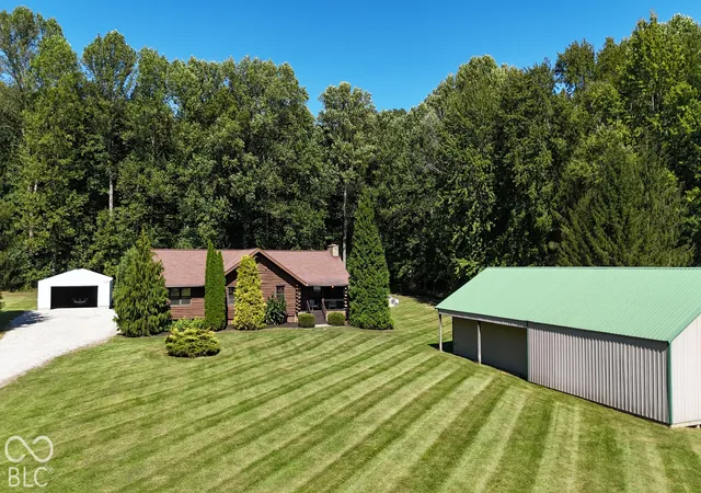Photo 1 of Single family home for sale at 1272 Centerwood Dr, Martinsville, IN 46151 | MLS# 22128500 | Listing updated on 2026-10-08