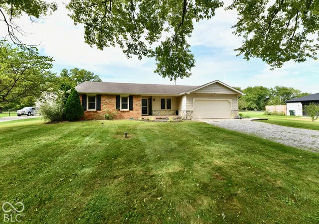 Photo 2 of Sale Pending at 7936 Eaker Ct, Brownsburg, IN 46112 | MLS# 22128505 | Listing updated on 2026-09-30