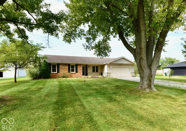 Photo 4 of Sale Pending at 7936 Eaker Ct, Brownsburg, IN 46112 | MLS# 22128505 | Listing updated on 2026-09-30