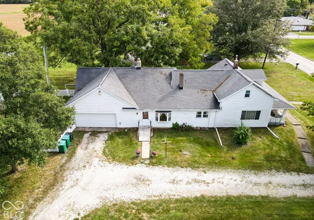 Photo 3 of Single family home for sale at 5538 W 300 South, New Palestine, IN 46163 | MLS# 22128511 | Listing updated on 2026-10-03