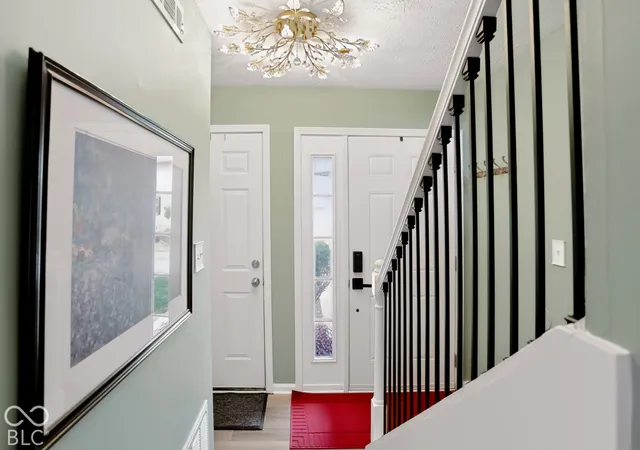 Photo 3 of Condo for sale at 6059 S Bay Dr, Indianapolis, IN 46250 | MLS# 22128513 | Listing updated on 2026-10-06