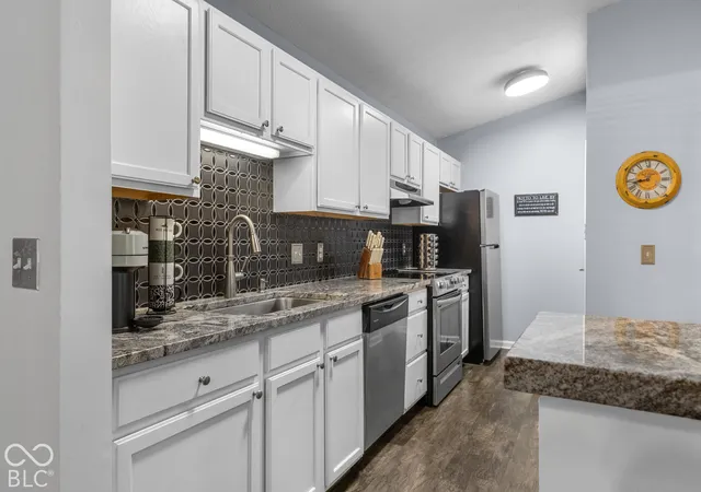 Photo 2 of Condo for sale at 233 Legends Crk Pl #APT 208, Indianapolis, IN 46229 | MLS# 22128522 | Listing updated on 2026-10-14