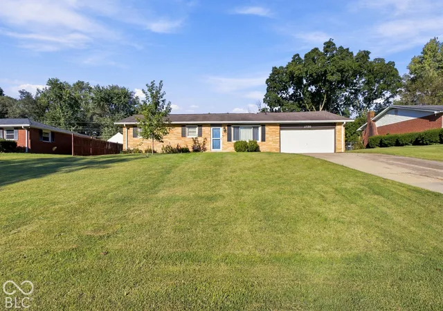 Photo 3 of Single family home for sale at 2730 Rogers St, Columbus, IN 47201 | MLS# 22128524 | Listing updated on 2026-10-05