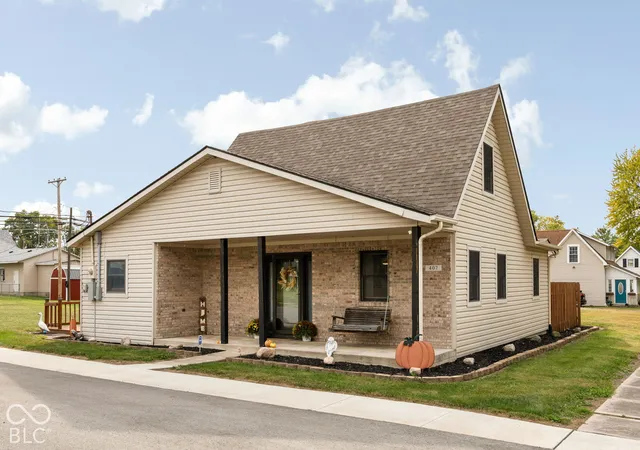Photo 1 of Sale Pending at 407 Walnut St, Frankton, IN 46044 | MLS# 22128527 | Listing updated on 2026-10-04