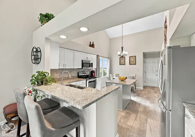 Photo 4 of Single family home for sale at 7342 Pymbroke Dr, Fishers, IN 46038 | MLS# 22128532 | Listing updated on 2026-10-01