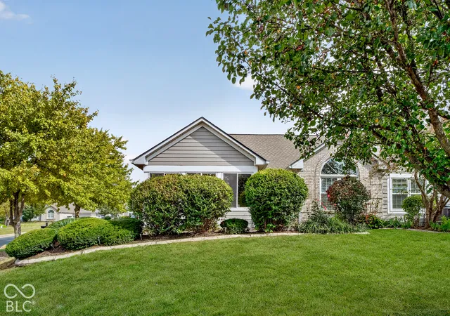 Photo 1 of Condo for sale at 5771 Quail Xing Dr, Indianapolis, IN 46237 | MLS# 22128539 | Listing updated on 2026-10-01