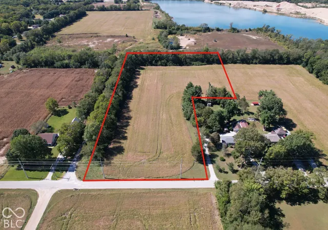 Land for sale at 0 S Morris Pl, Terre Haute, IN 47802 | MLS# 22128546 | Listing updated on 2026-09-30