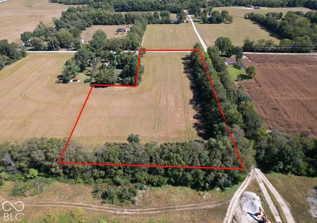 Photo 1 of Land for sale at 0 S Morris Pl, Terre Haute, IN 47802 | MLS# 22128546 | Listing updated on 2026-09-30