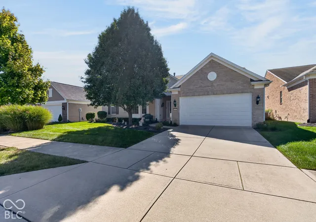 Photo 2 of Single family home for sale at 16171 Oakford Trl, Fishers, IN 46037 | MLS# 22128548 | Listing updated on 2026-10-01