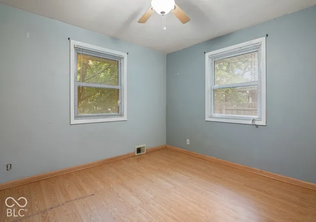 Photo 3 of Single family home for sale at 935 N Fenton Ave, Indianapolis, IN 46219 | MLS# 22128553 | Listing updated on 2026-09-29