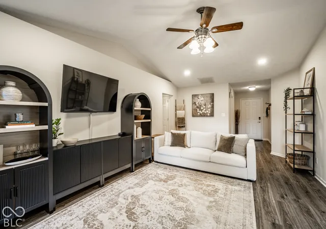 Photo 3 of Single family home for sale at 11378 Cherry Blossom W Dr, Fishers, IN 46038 | MLS# 22128562 | Listing updated on 2026-10-08