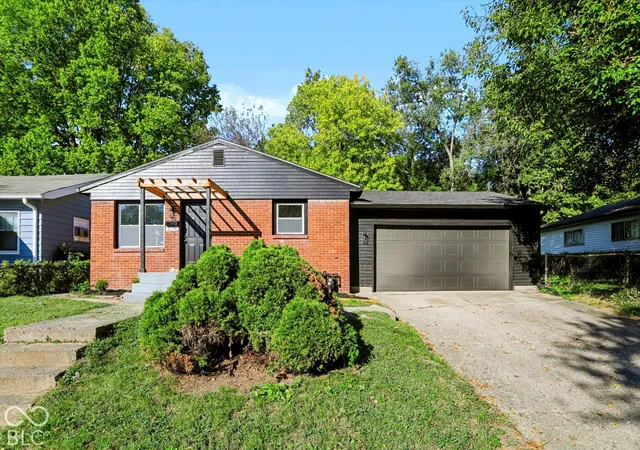 Single family home for sale at 2176 N Dexter St, Indianapolis, IN 46202 | MLS# 22128574