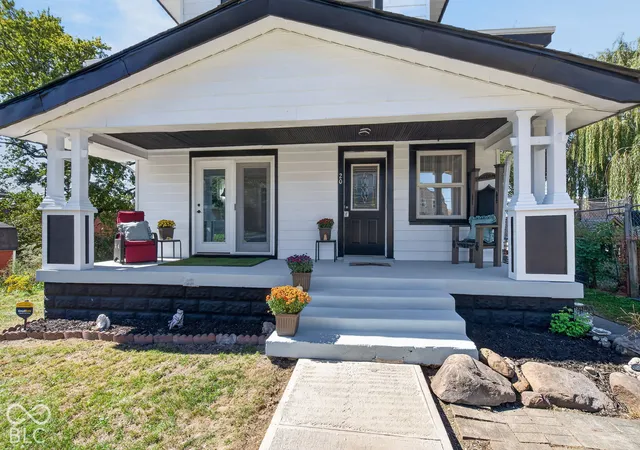 Photo 4 of Single family home for sale at 20 Woodland Dr, Indianapolis, IN 46201 | MLS# 22128579 | Listing updated on 2026-10-05
