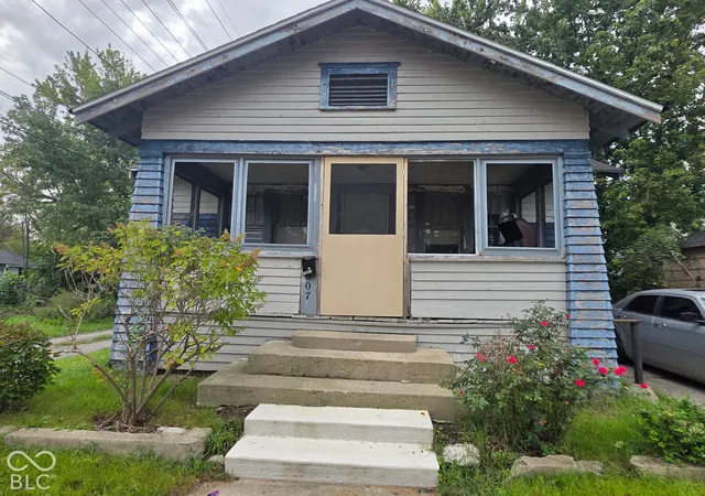 Single family home for sale at 1007 E 30th Street, Anderson, IN 46016 | MLS# 22128583