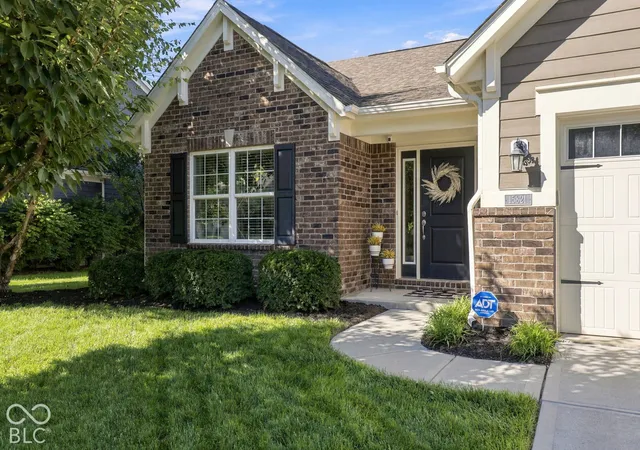 Photo 4 of Single family home for sale at 15821 Hargray Dr, Noblesville, IN 46062 | MLS# 22128585 | Listing updated on 2026-10-01