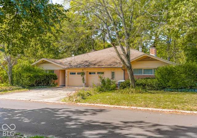 Photo 1 of Single family home for sale at 314 Flatrock Dr, Columbus, IN 47201 | MLS# 22128594 | Listing updated on 2026-09-30