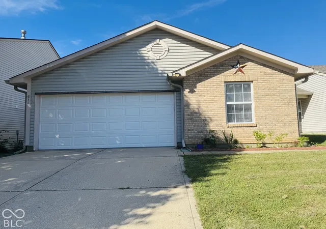 Single family home for sale at 614 Deer Trl, Indianapolis, IN 46217 | MLS# 22128595