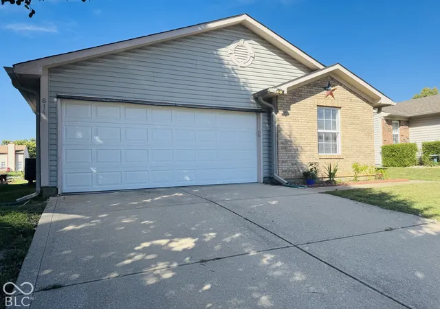 Photo 2 of Single family home for sale at 614 Deer Trl, Indianapolis, IN 46217 | MLS# 22128595 | Listing updated on 2026-10-07