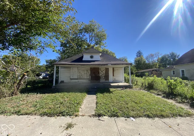 Photo 1 of Sale Pending at 1171 N Centennial St, Indianapolis, IN 46222 | MLS# 22128599 | Listing updated on 2026-10-01