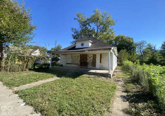 Photo 2 of Sale Pending at 1171 N Centennial St, Indianapolis, IN 46222 | MLS# 22128599 | Listing updated on 2026-10-01